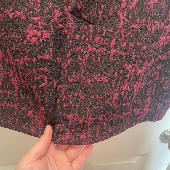 NWT Liz Claiborne Woman's Black & Burgundy Textured Tweed Skirt Plus Size 1X - Picture 5 of 6